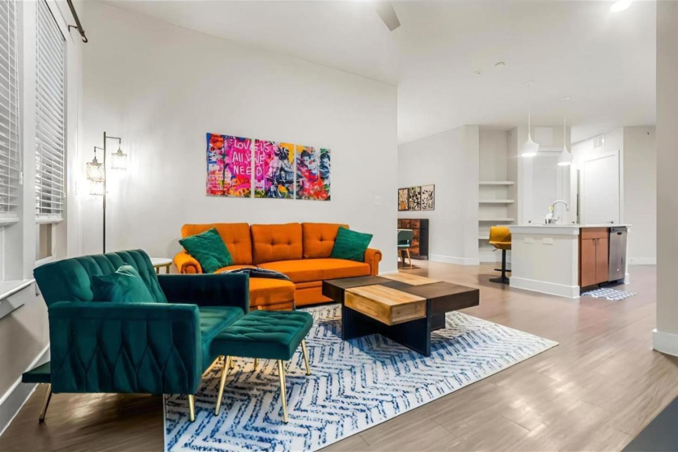 Urban Oasis 3br Luxe With River Views And Pool Apartment *